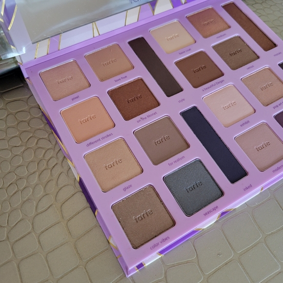 Tarte Amazonian Clay High-Performance Naturals Eyeshadow Palette - Picture 7 of 8